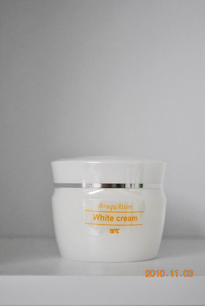 �r�[�C�N�G�C�V����  �z���C�g�N���[��